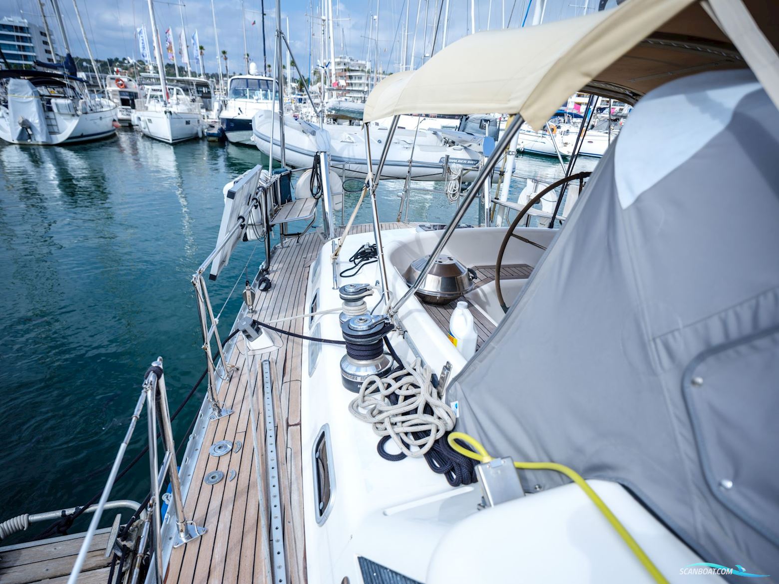 1996 Oyster 45 1996 – Exceptional Blue-Water Cruiser