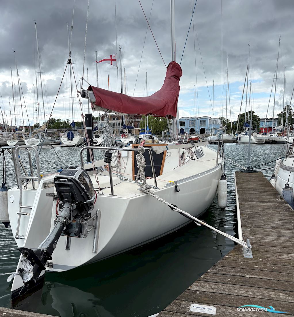 Albin Express Segelboot 1980, mit Påhængsmotor: Suzuki DT6 motor, Dänemark