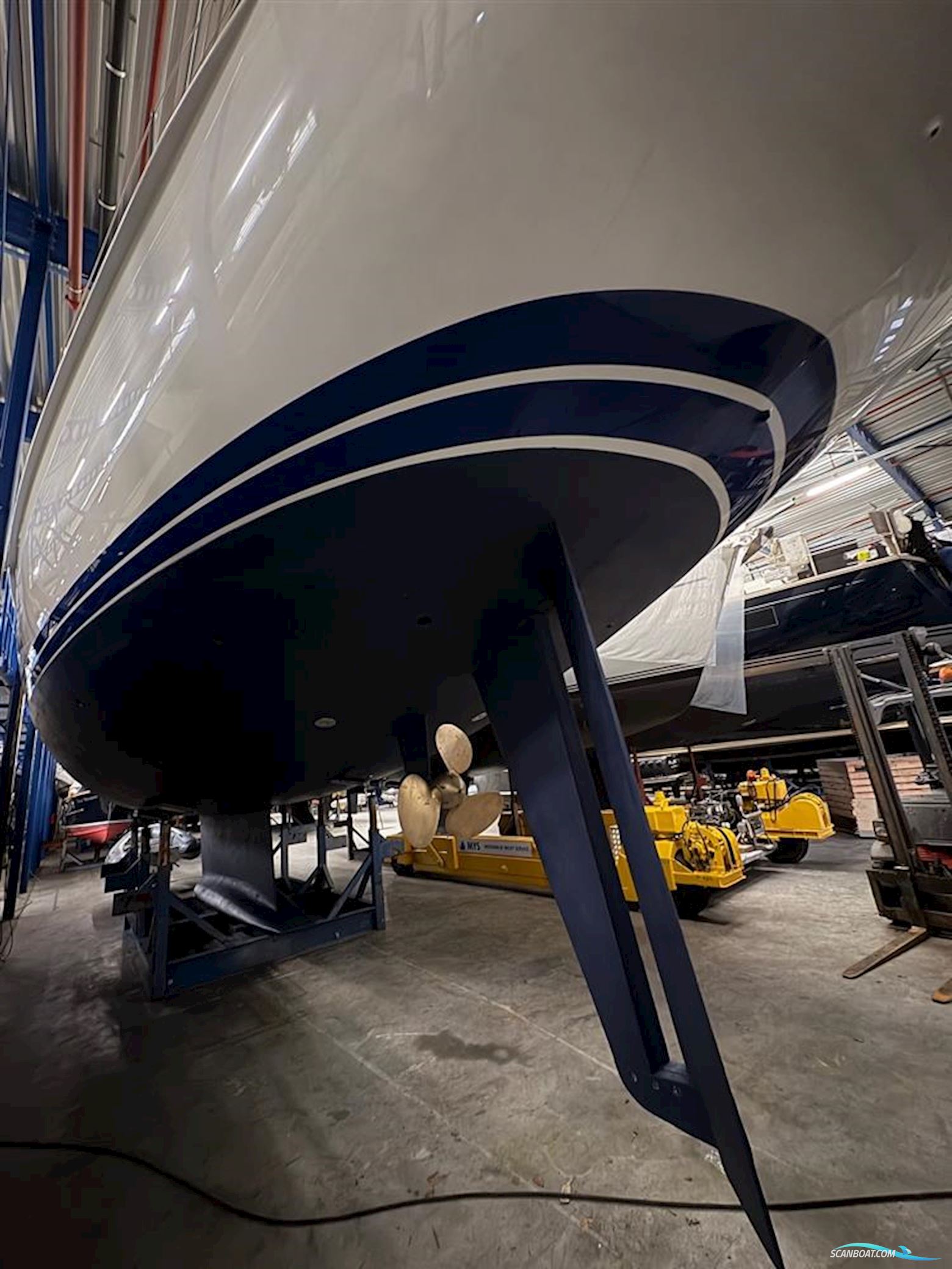 Aluboot BV Hindeloopen Semi Classic 68