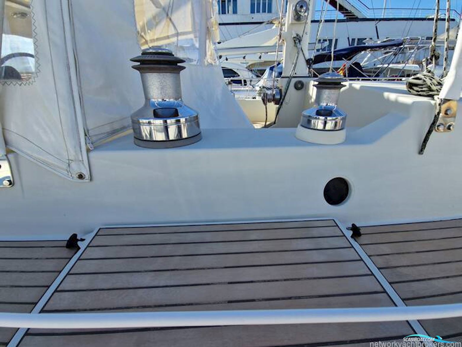 Amel Super Maramu 2000