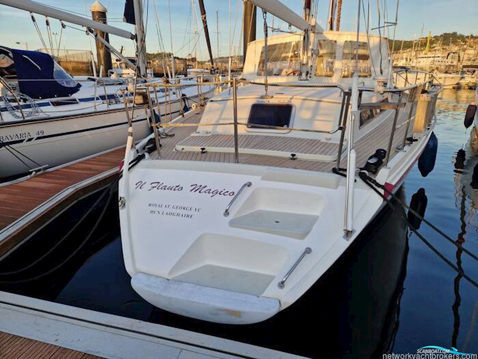 Amel Super Maramu 2000