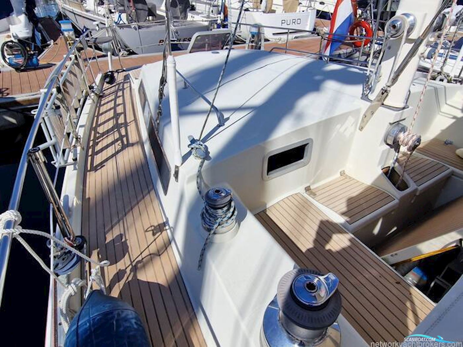 Amel Super Maramu 2000