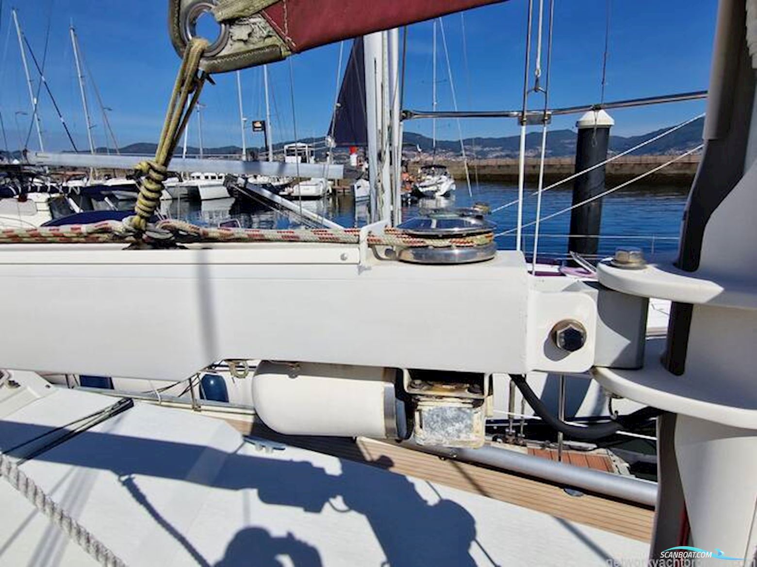 Amel Super Maramu 2000