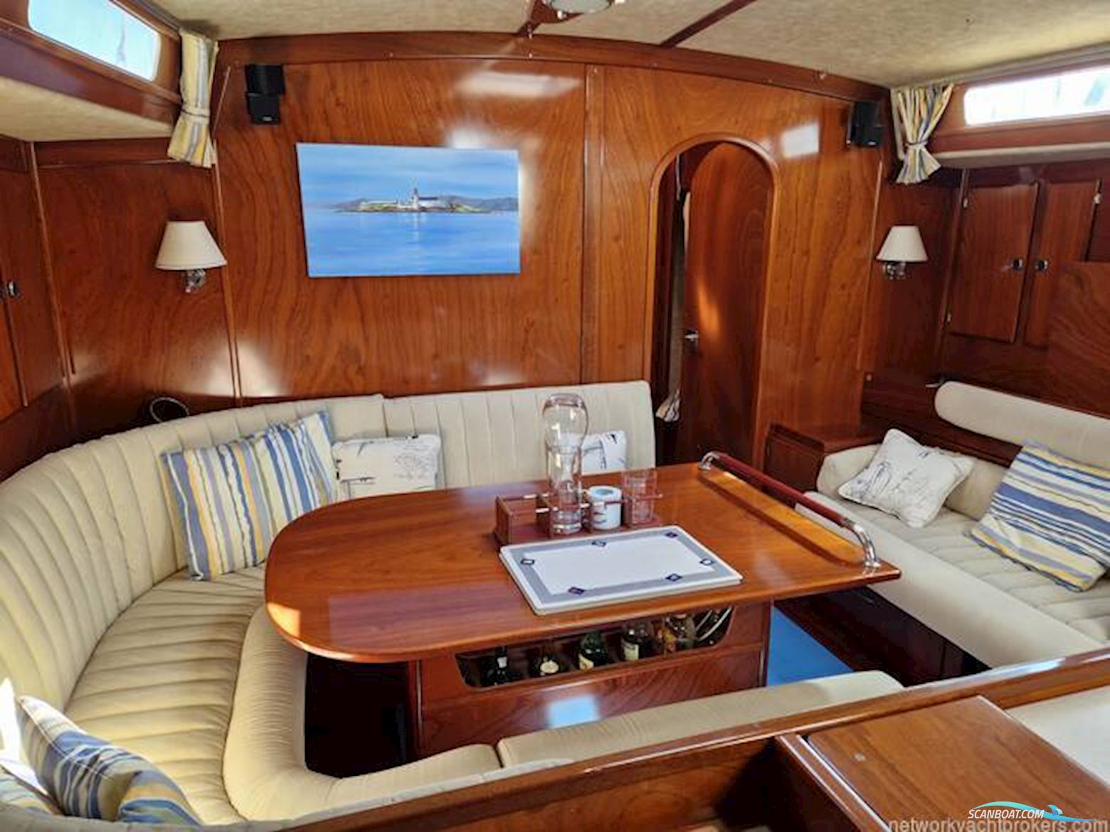 Amel Super Maramu 2000