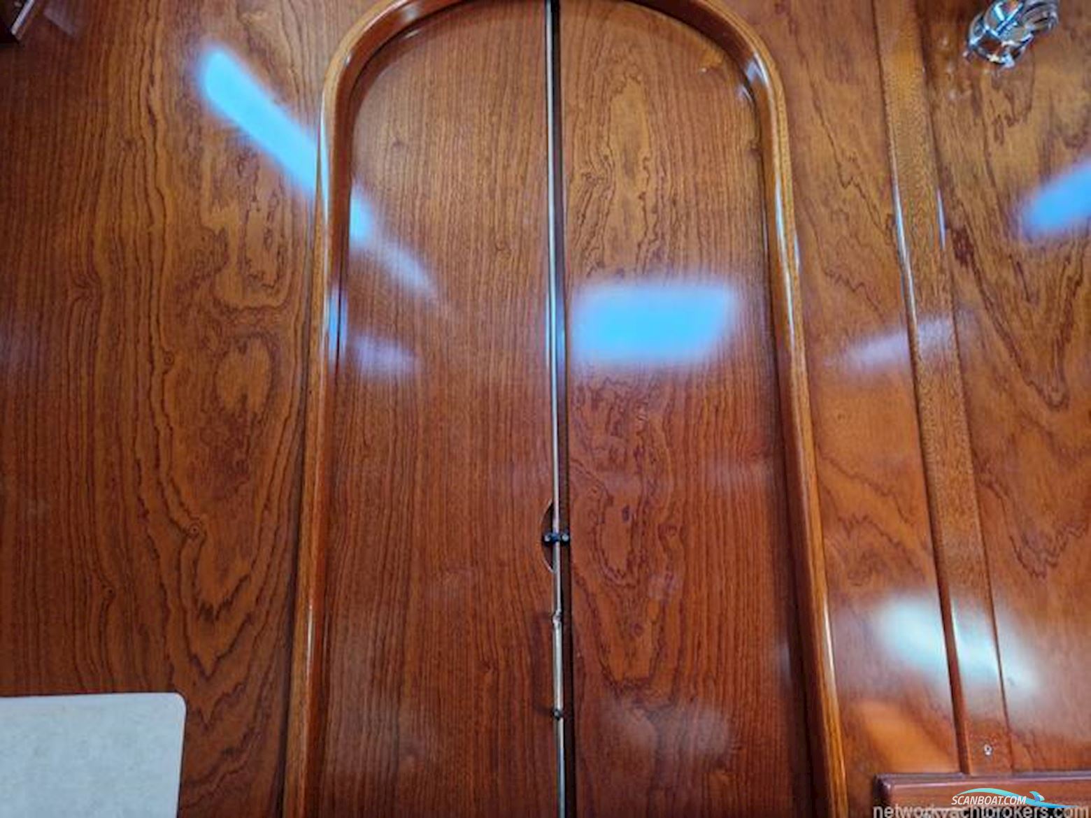 Amel Super Maramu 2000