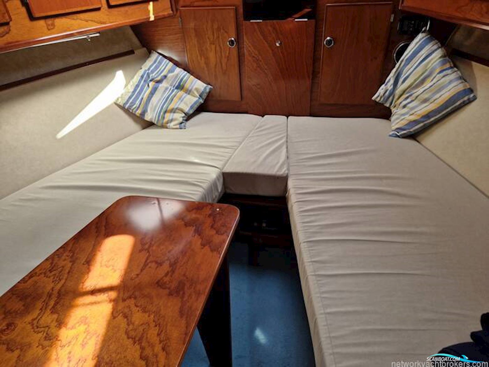 Amel Super Maramu 2000