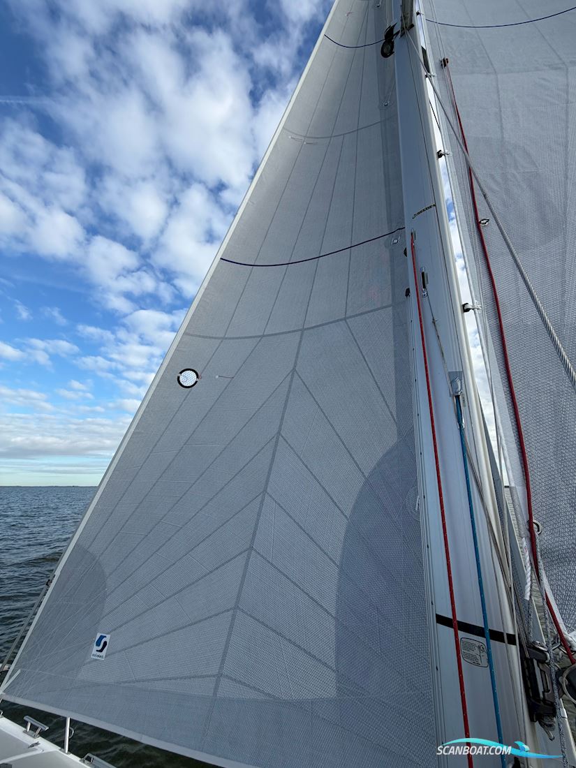 Arcona 370