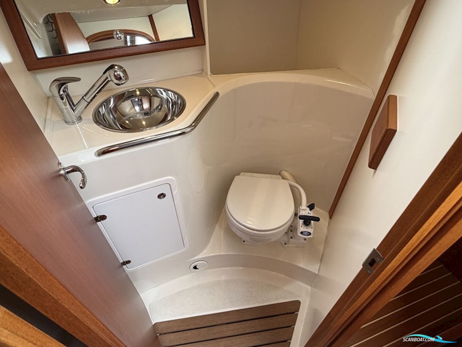 Arcona 370