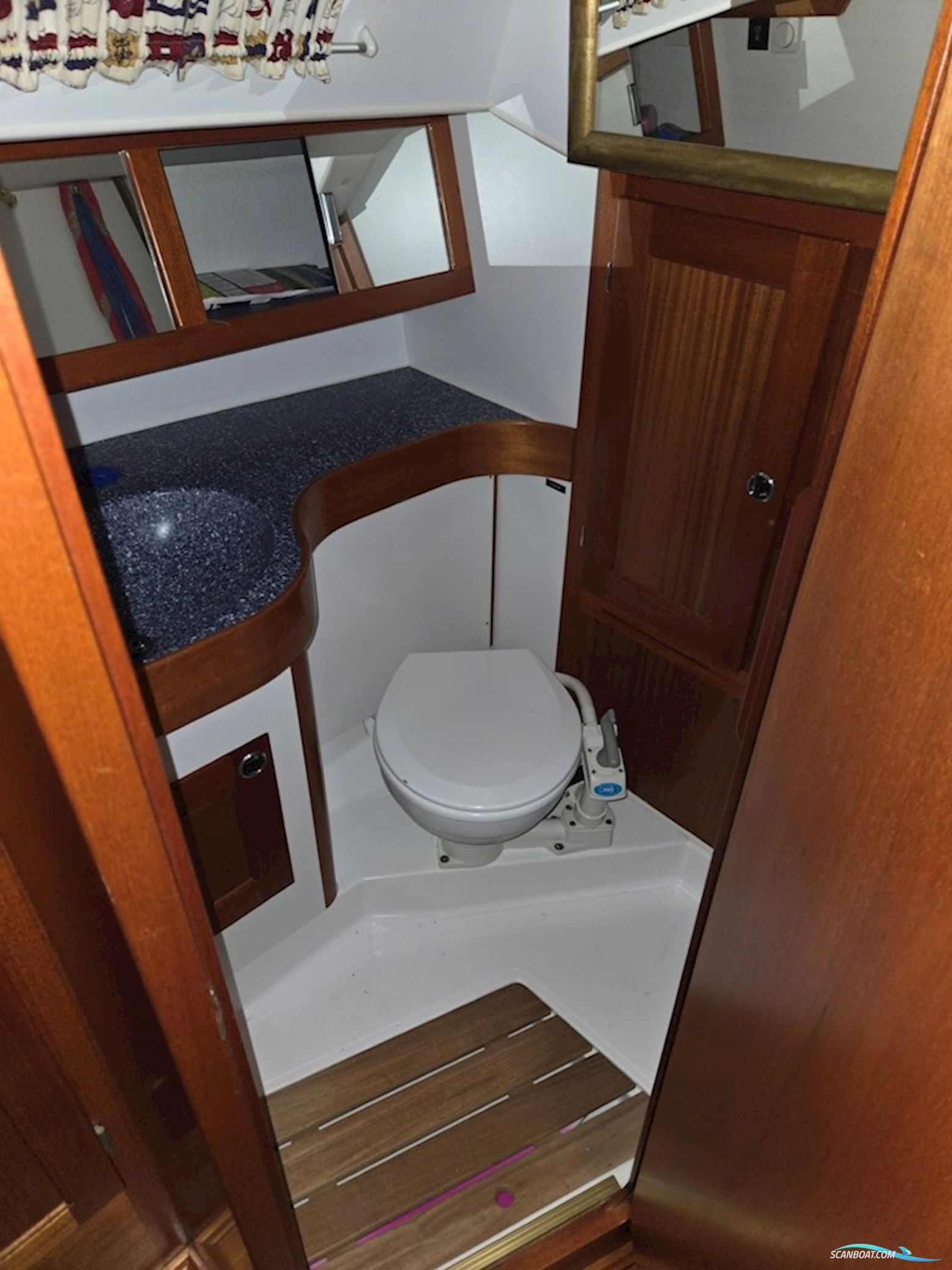 Arcona 38