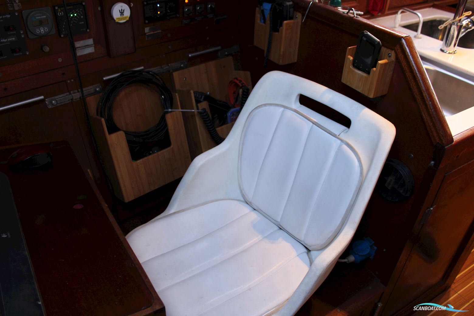 Atlantis 37.5