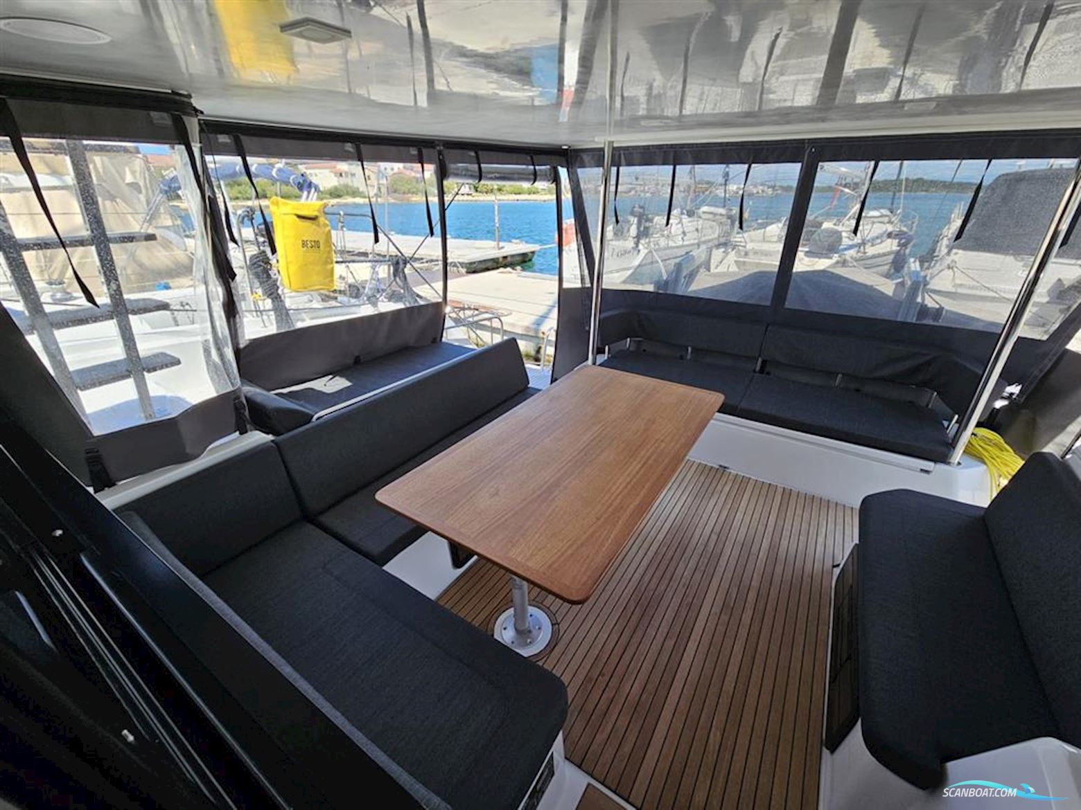 AVENTURA CATAMARANS Aventura 37