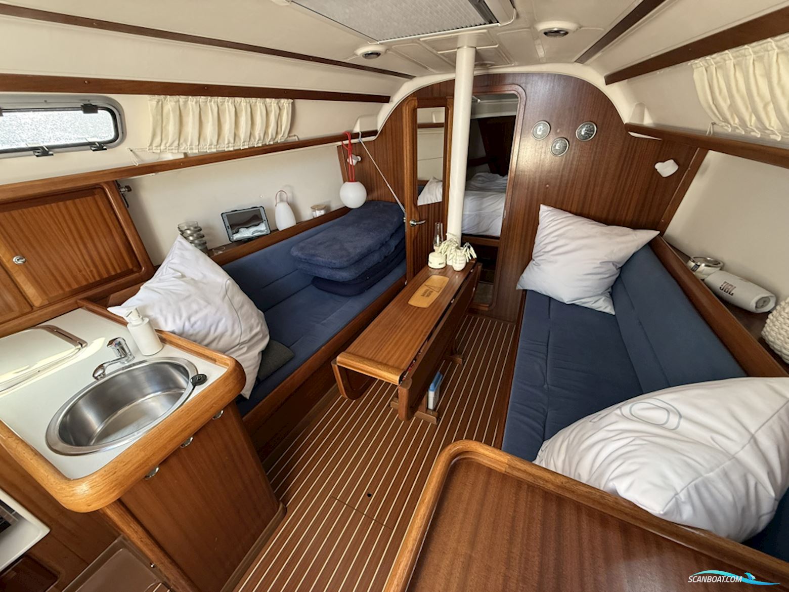 Bavaria  32 Holiday