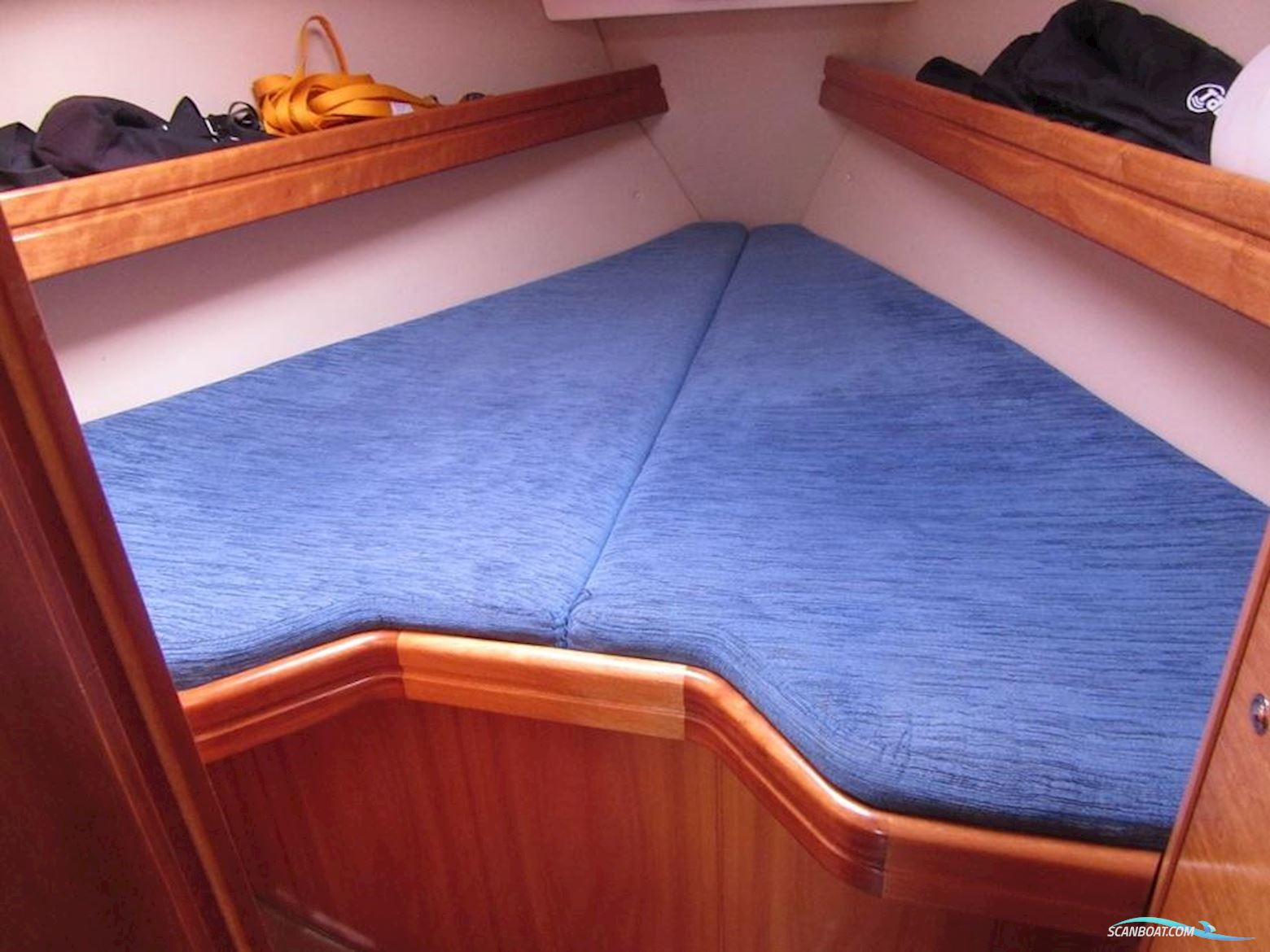 Bavaria 30 cruiser