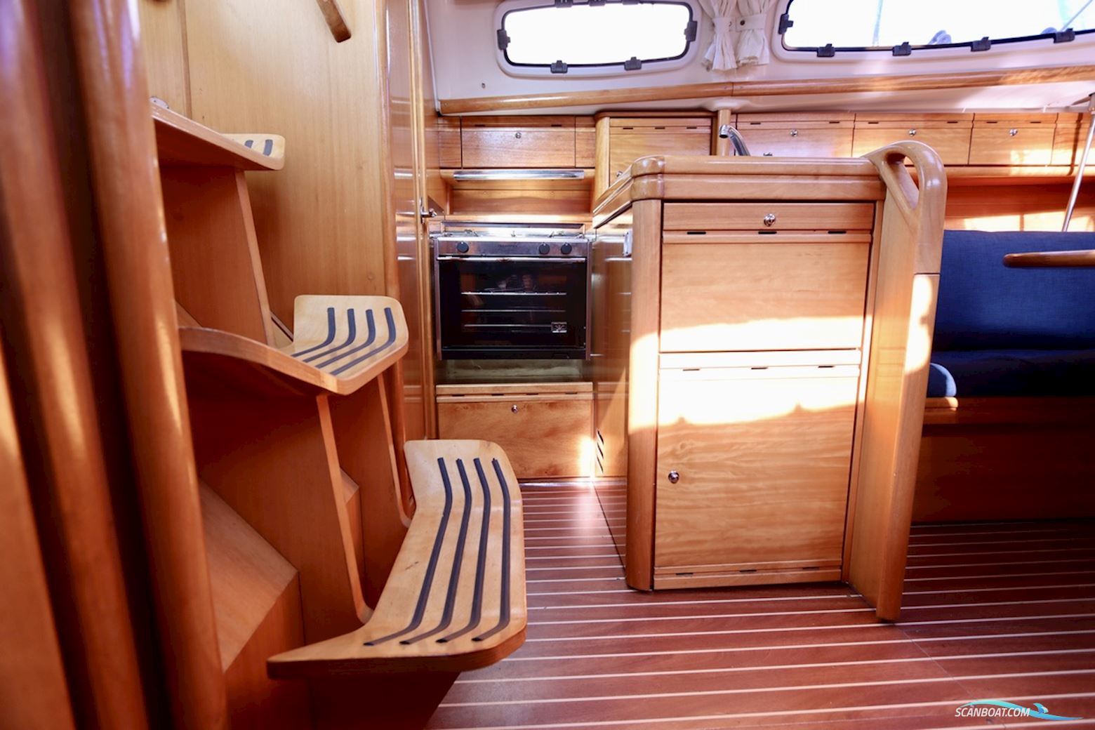 Bavaria 31