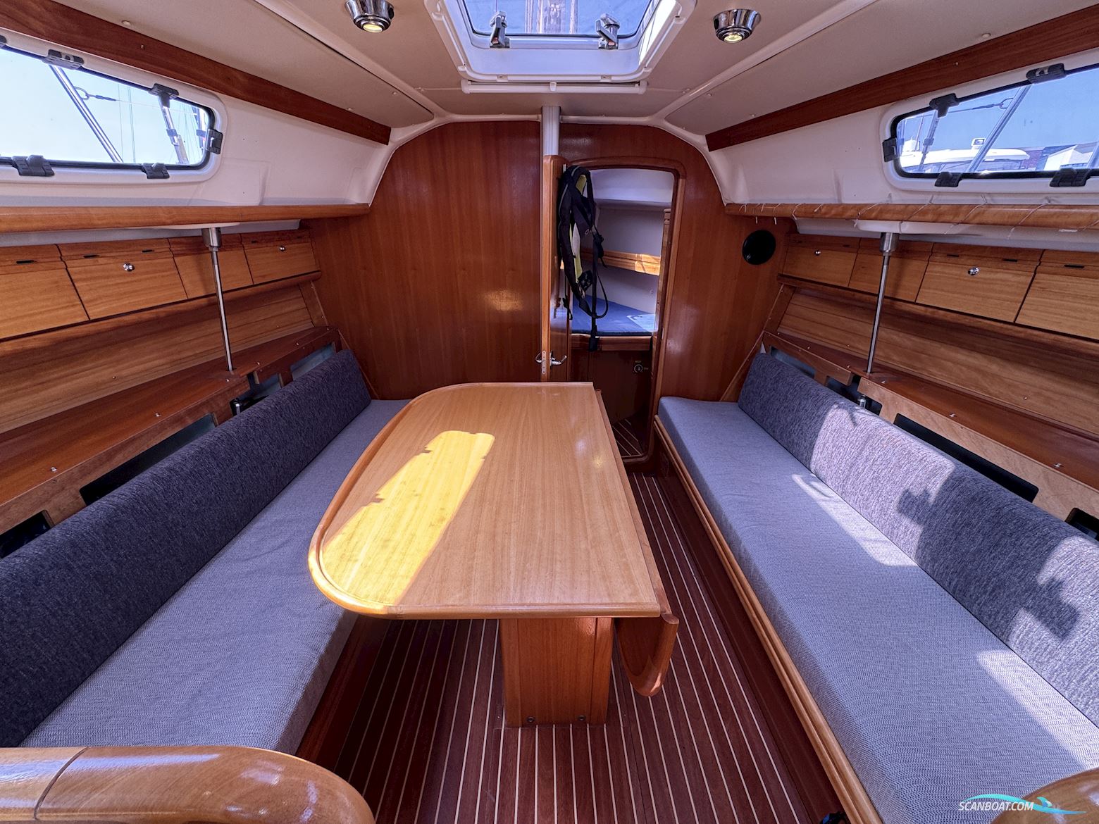 Bavaria 31