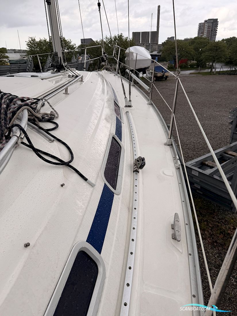 Bavaria 32 Cruiser - Rätt Utrustning & Nyare Motor