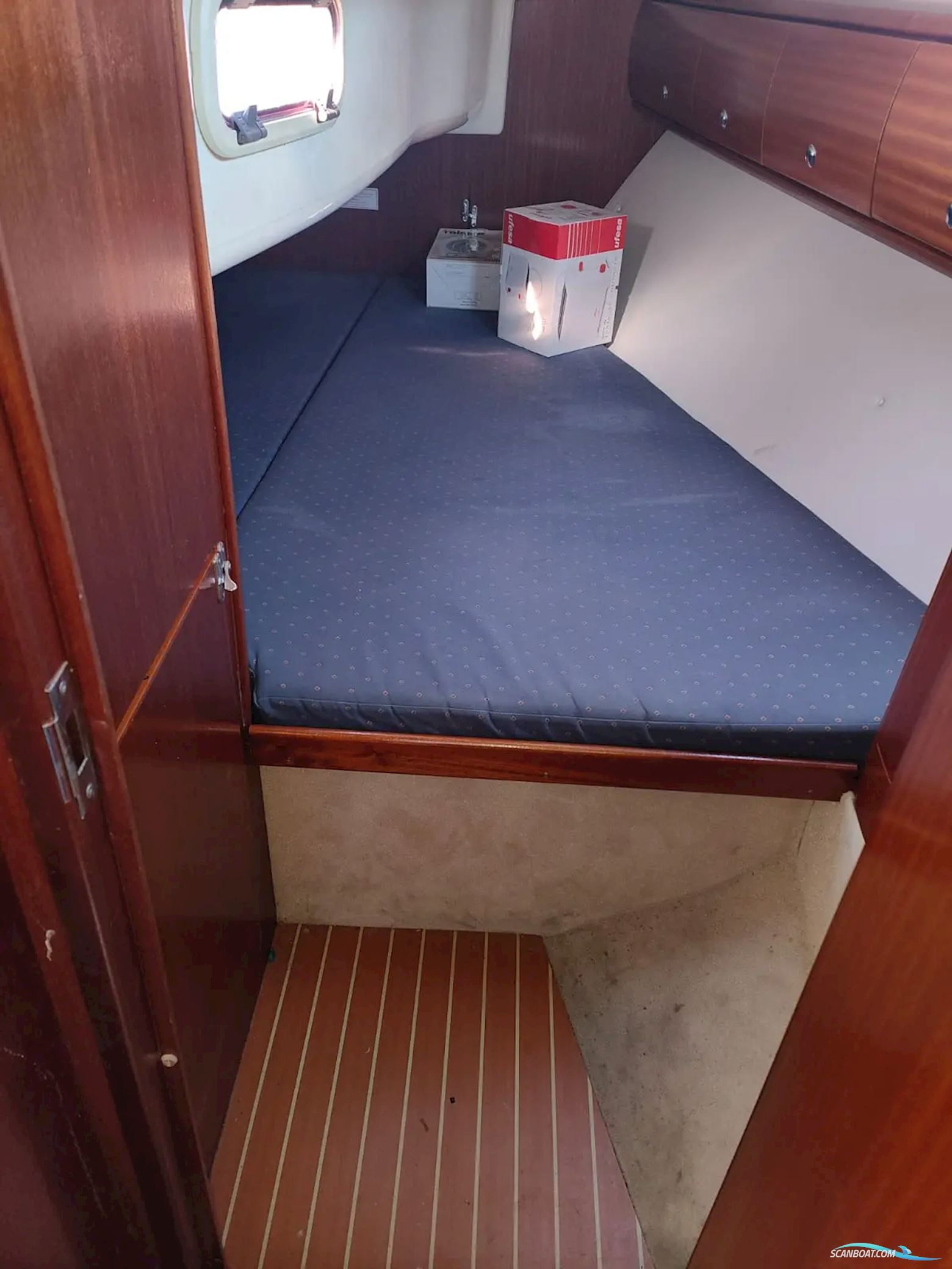 Bavaria 32