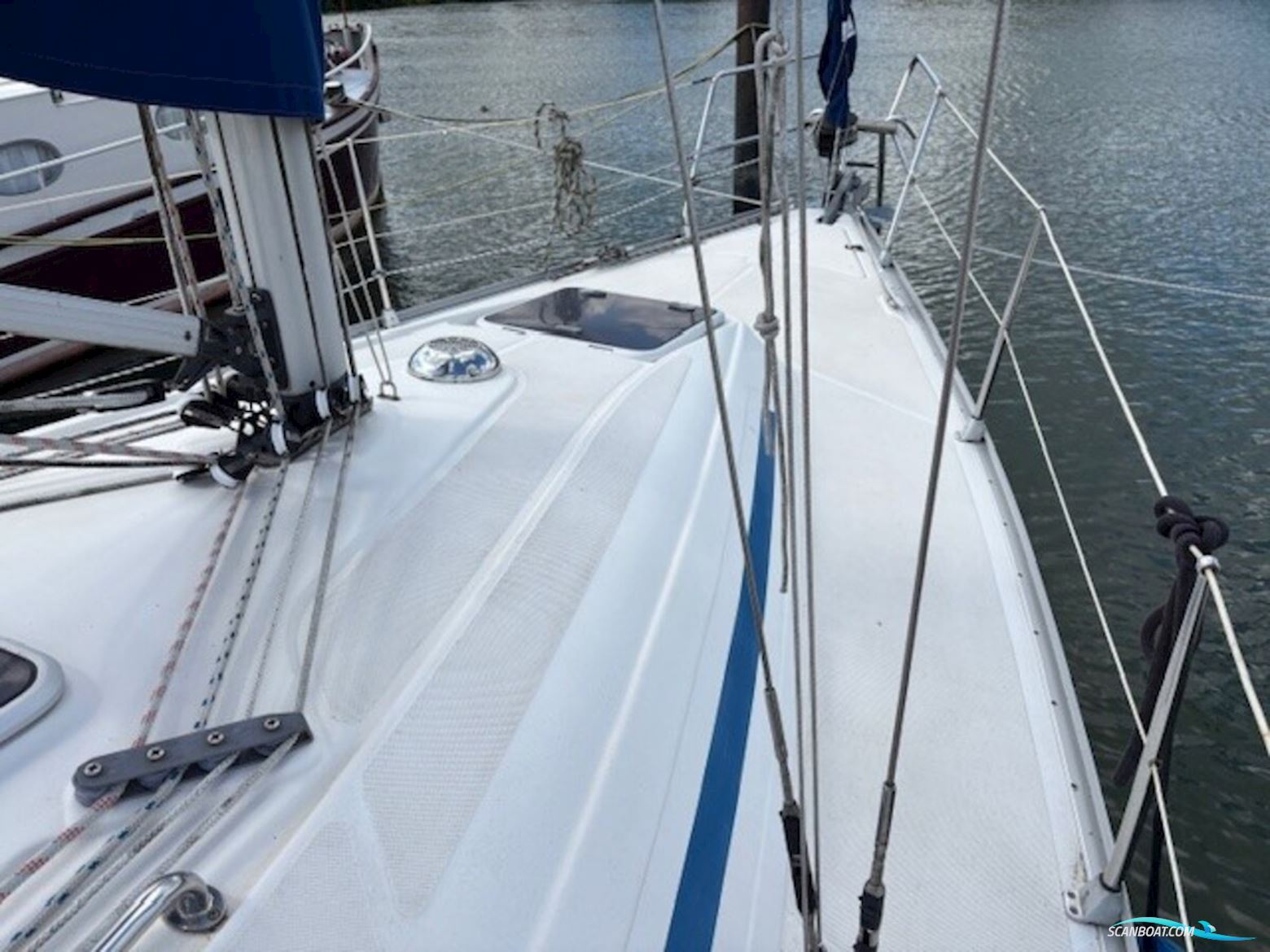Bavaria 32