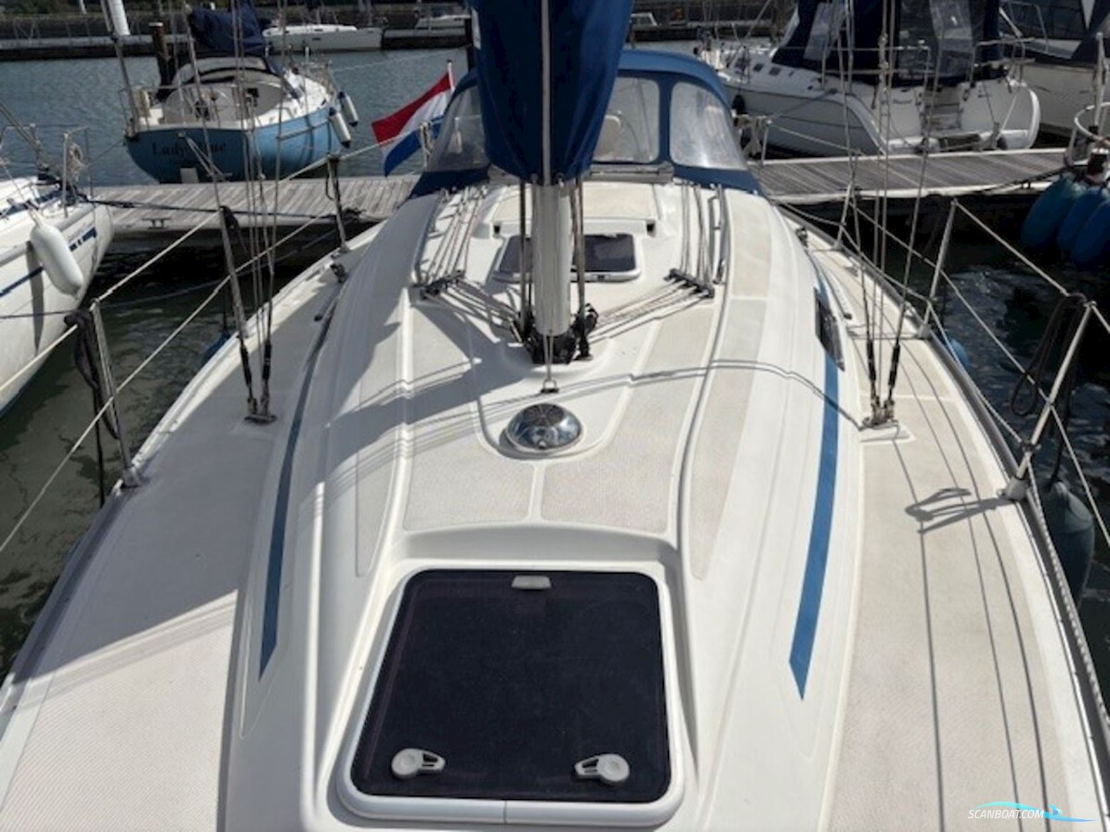 Bavaria 32