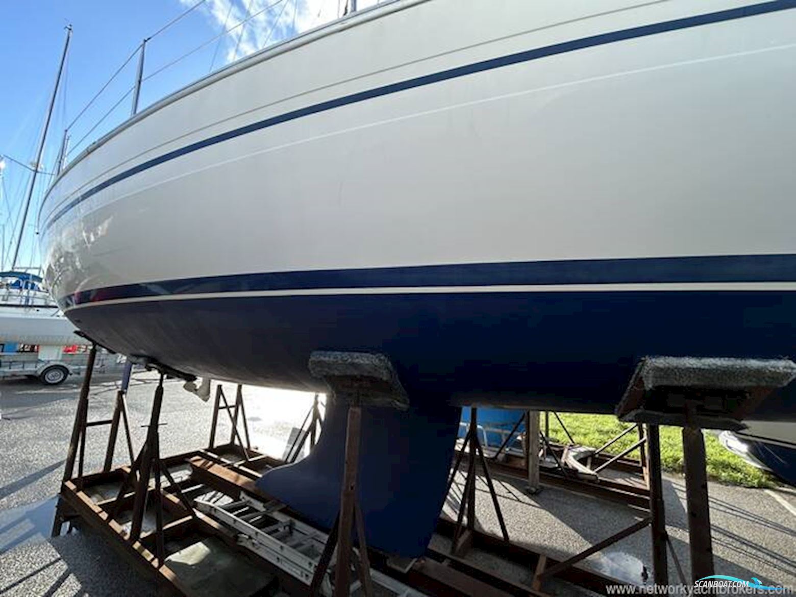 Bavaria 32