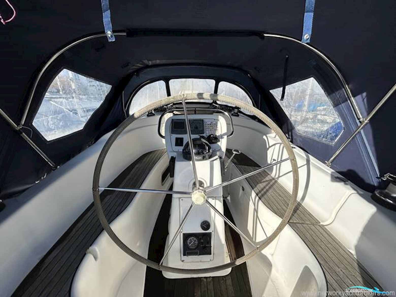 Bavaria 32