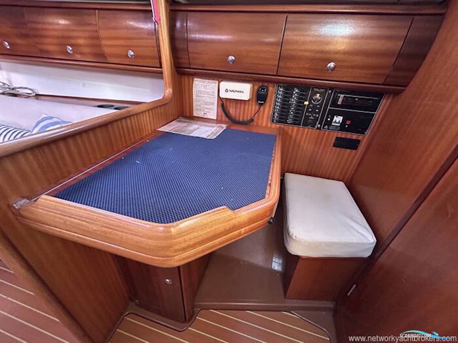 Bavaria 32