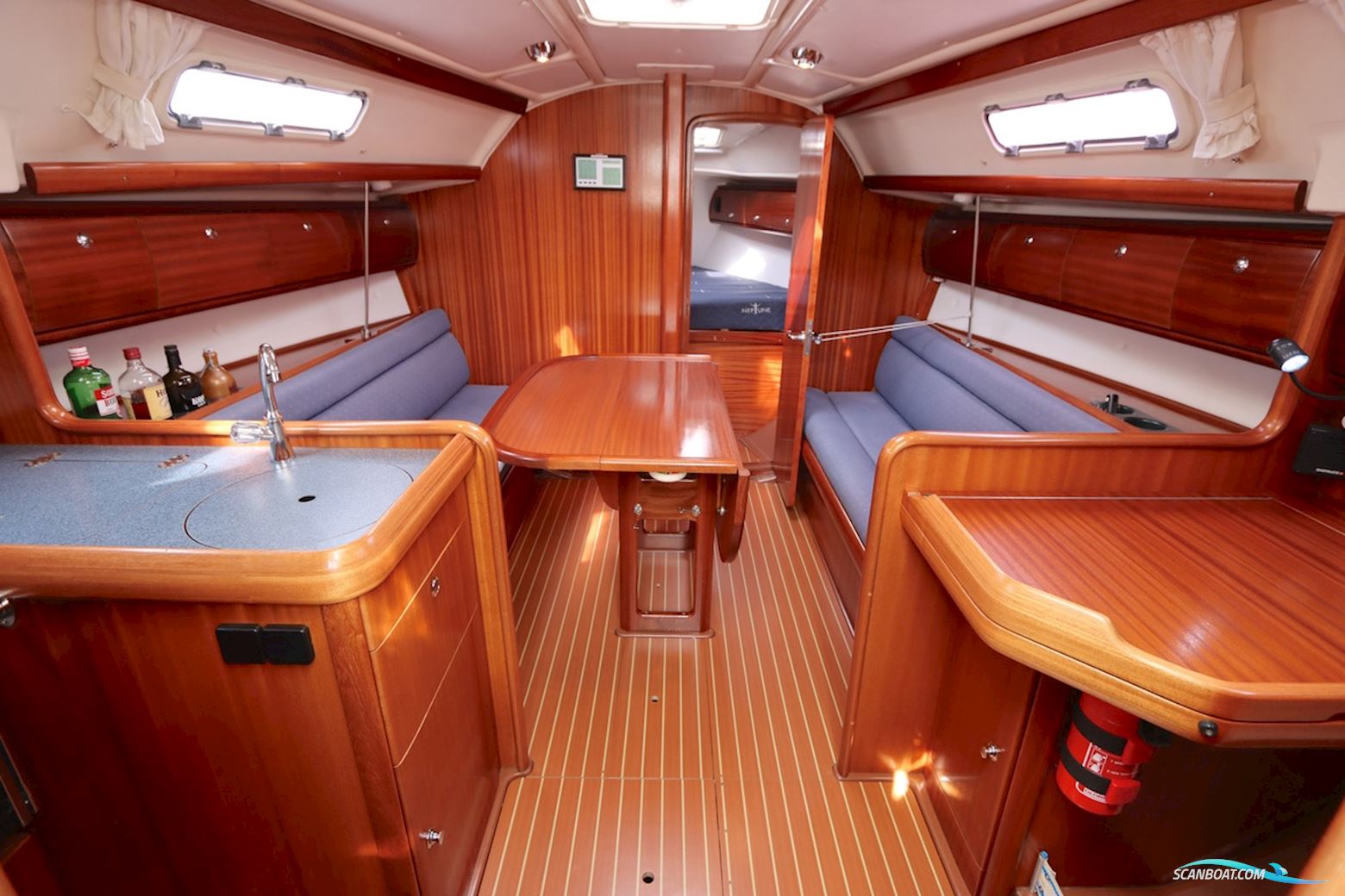 Bavaria 32