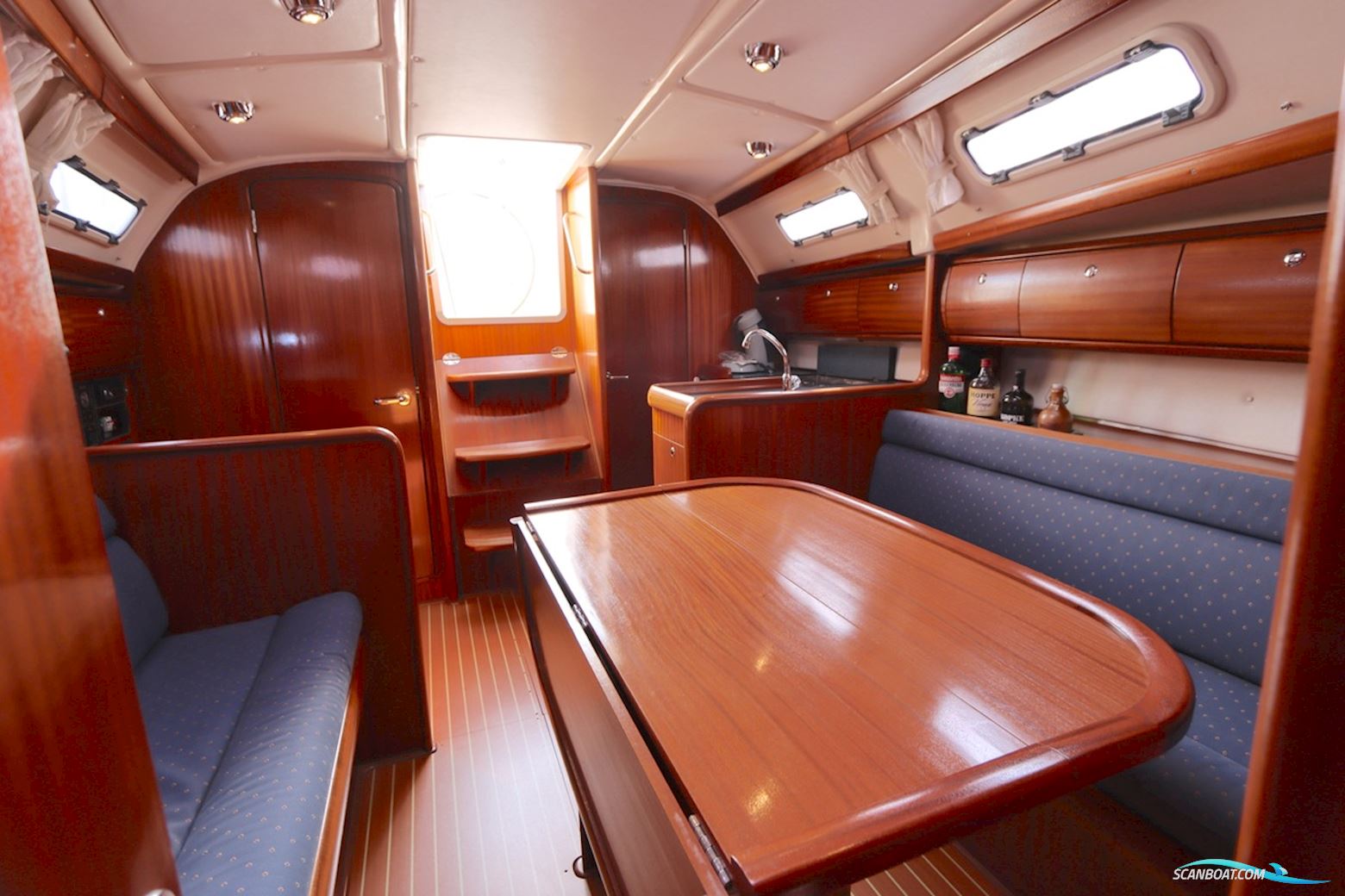 Bavaria 32