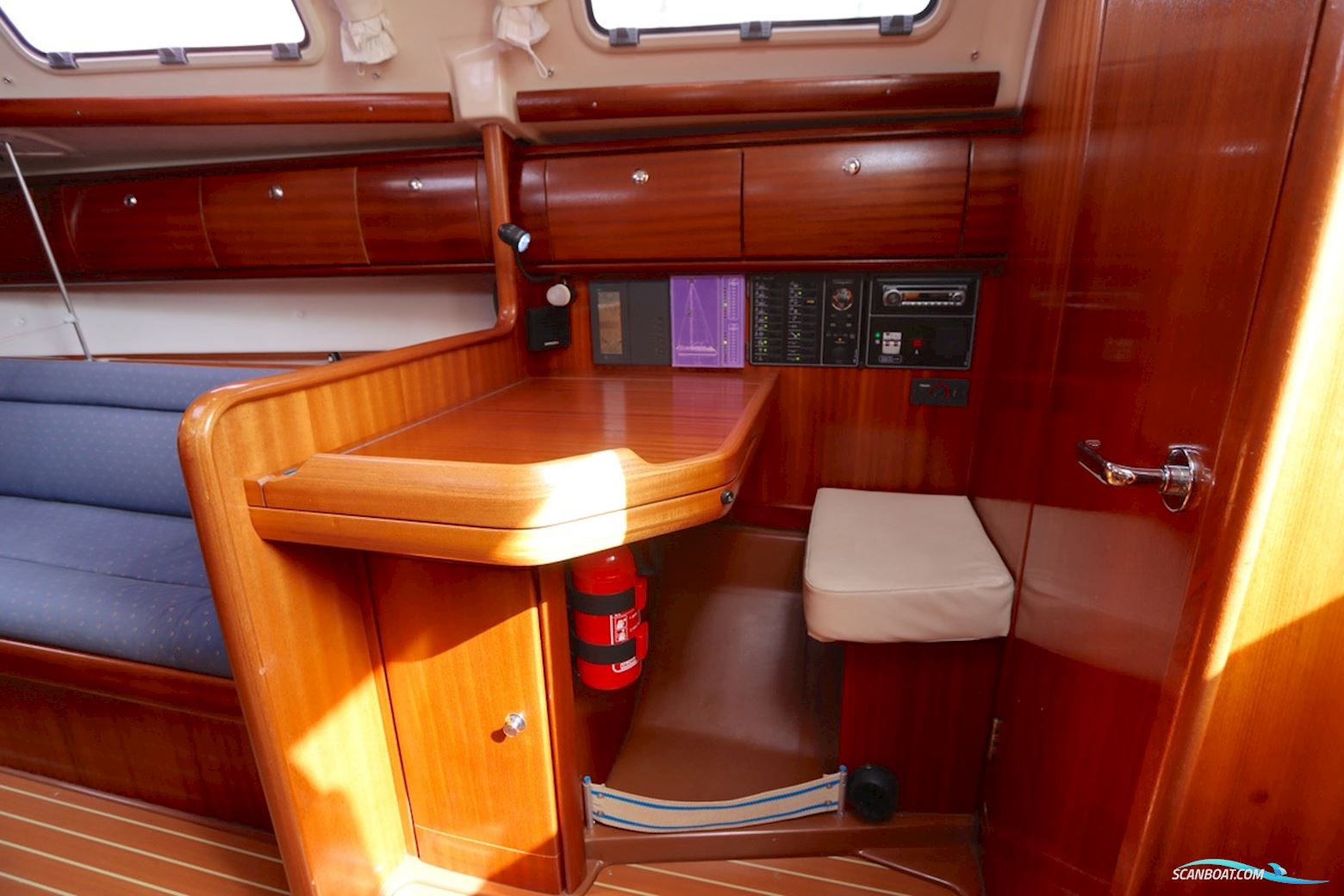 Bavaria 32