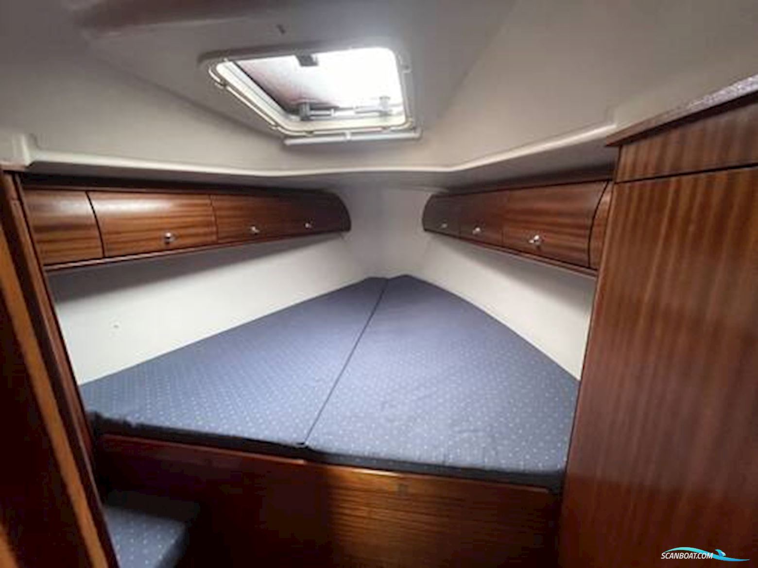 Bavaria 32