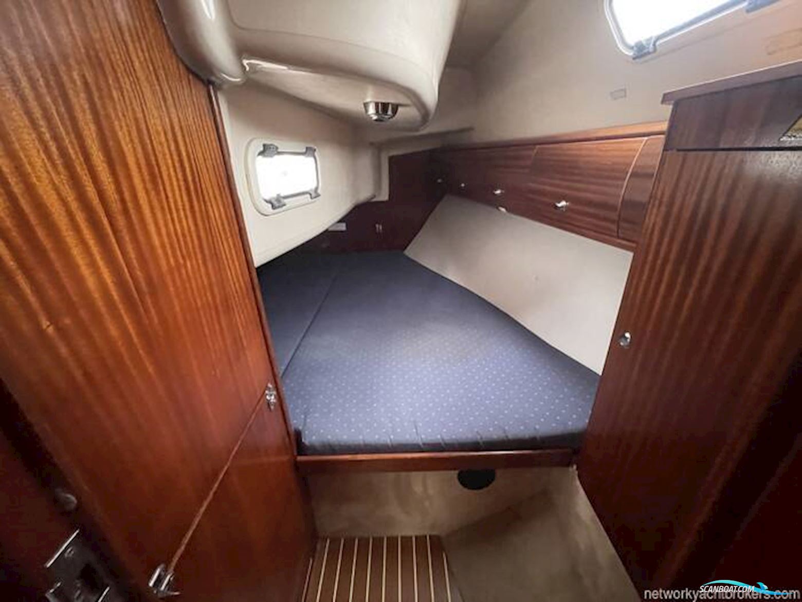 Bavaria 32