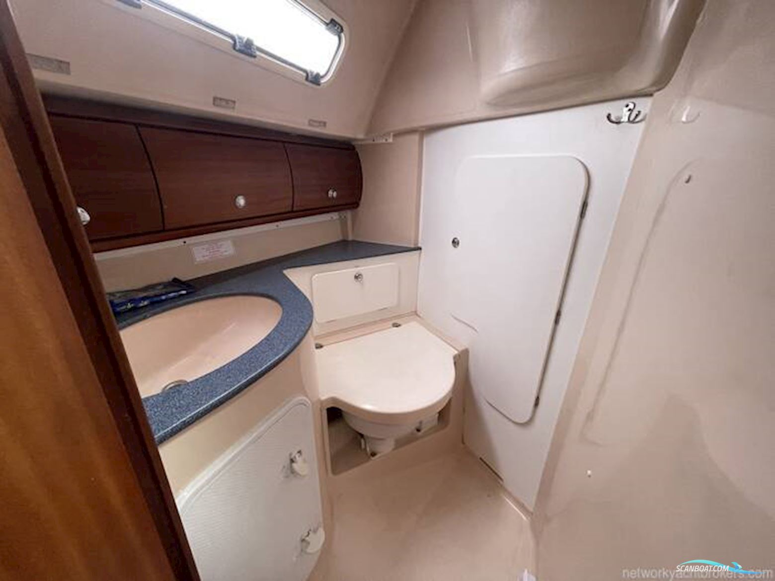 Bavaria 32