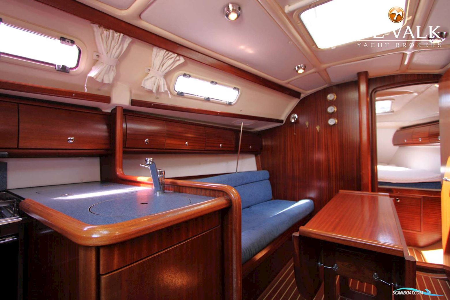 Bavaria 32