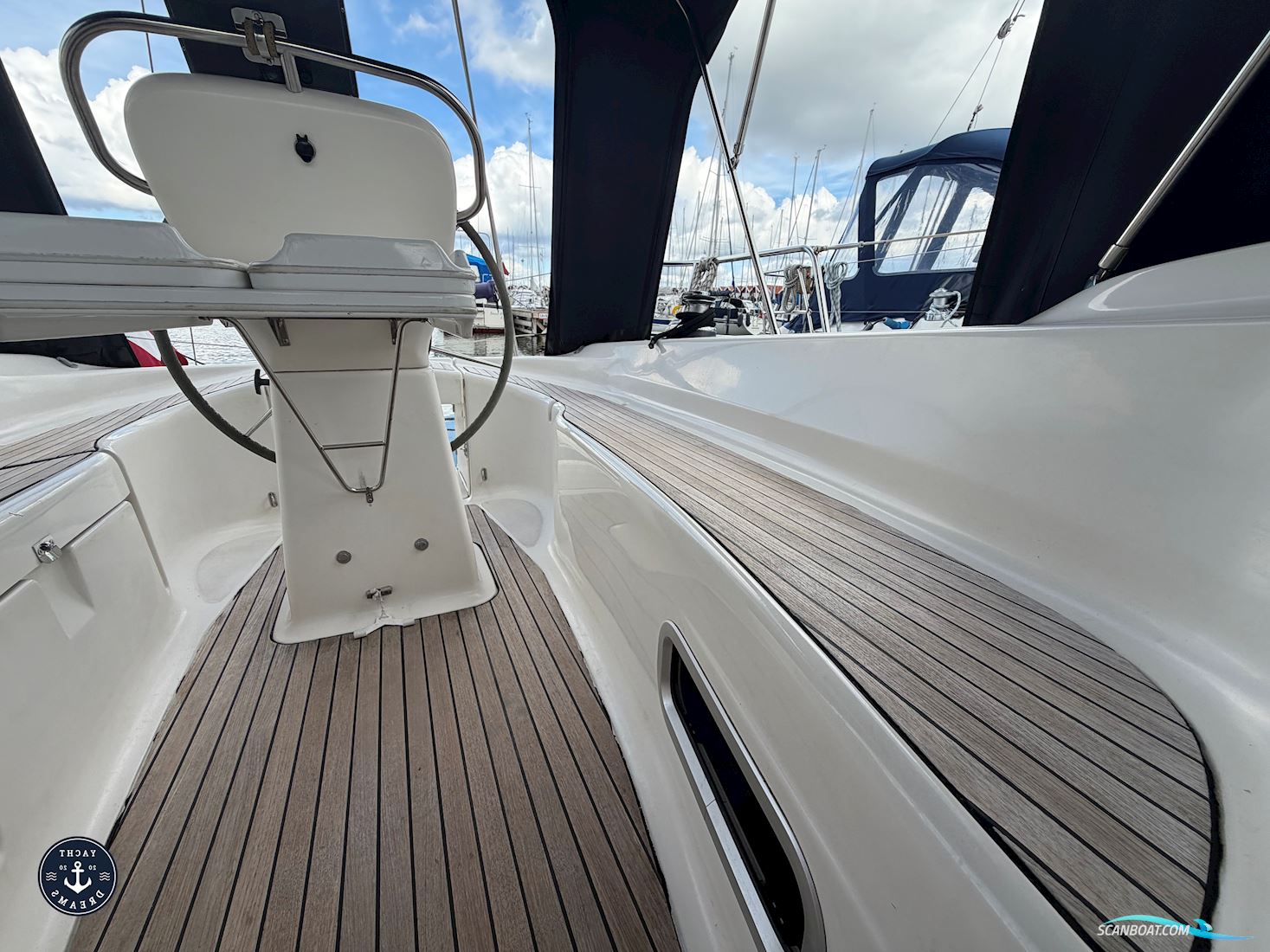 Bavaria 32