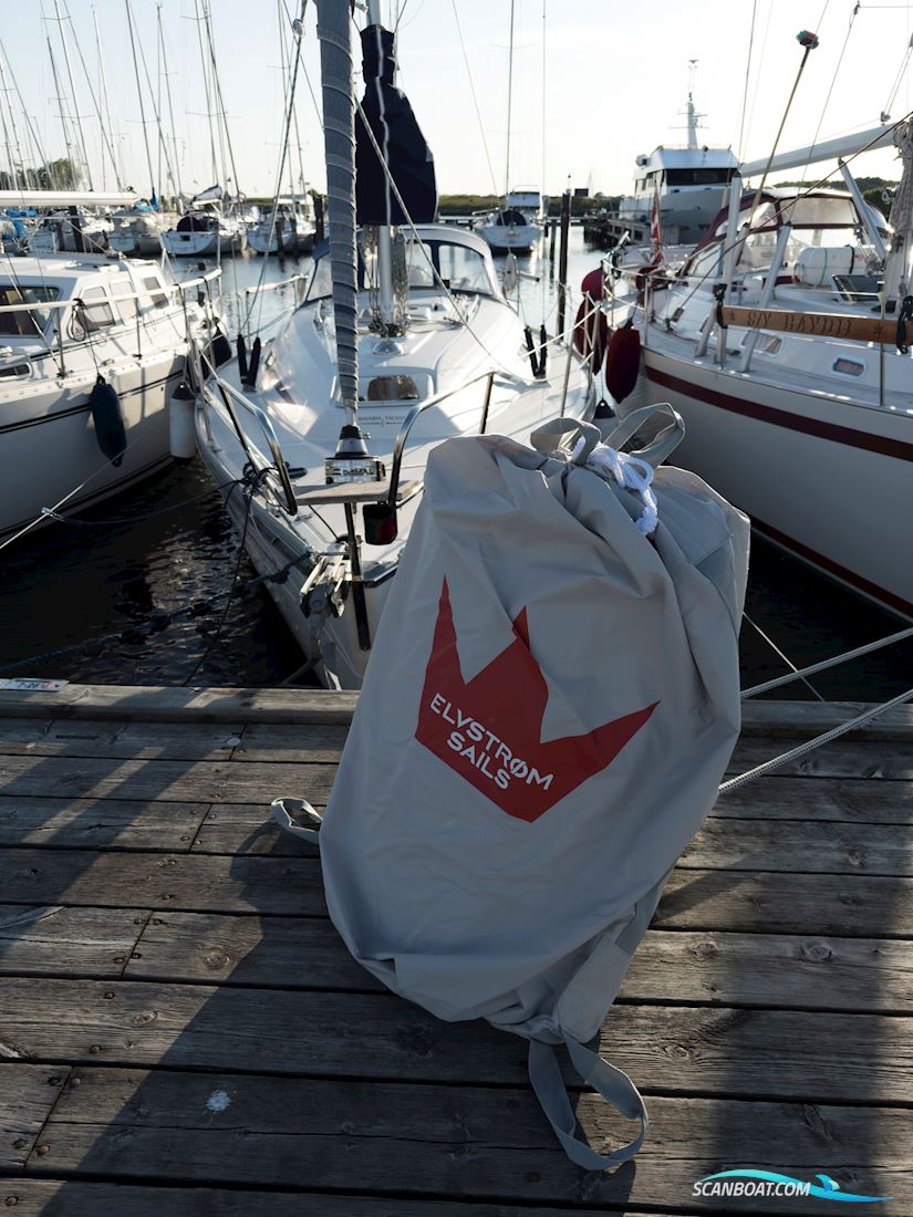 Bavaria 32