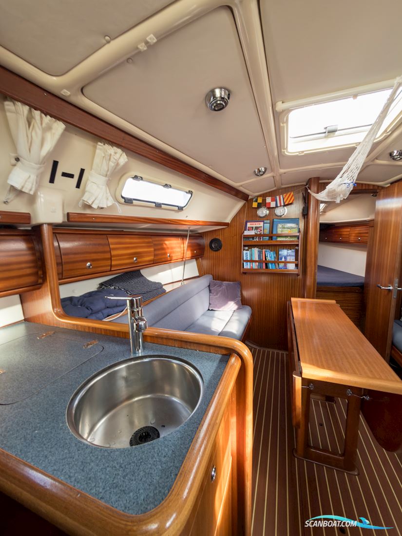 Bavaria 32