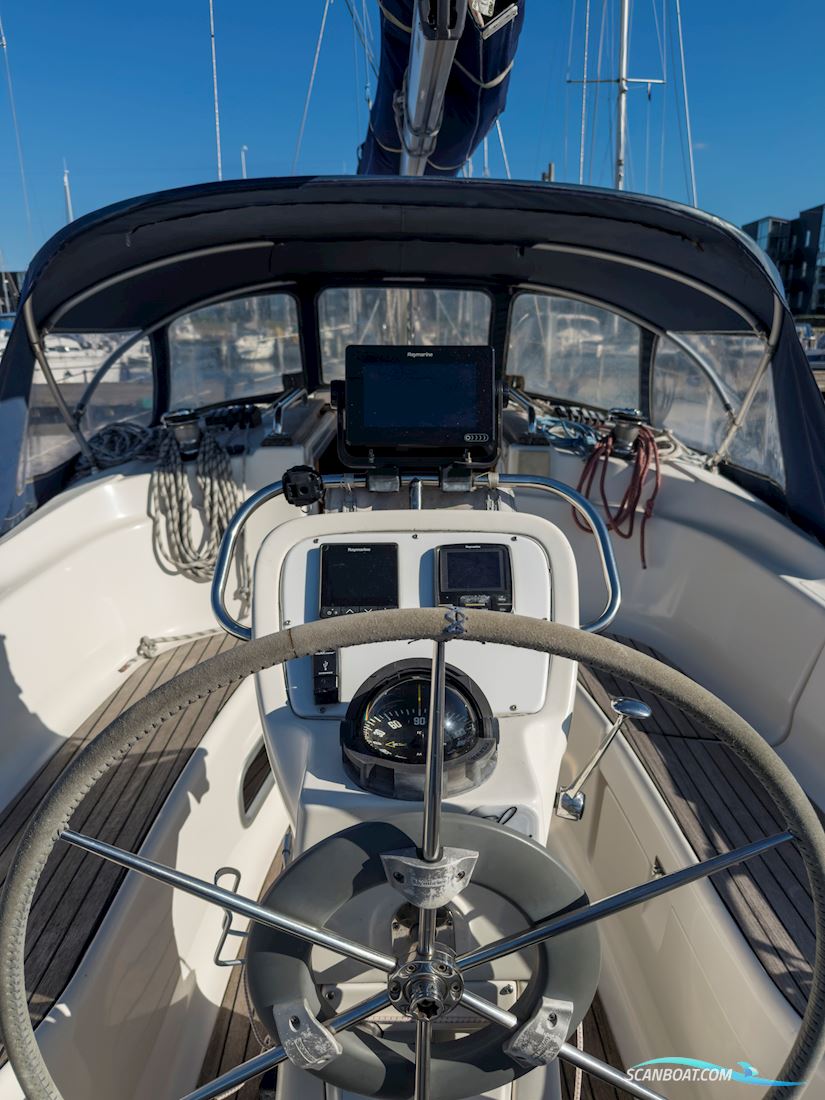 Bavaria 32