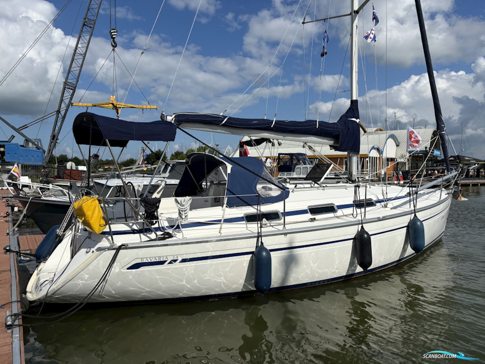 Bavaria 34-3 Cruiser Segelboot 2000, mit Volvo Penta  motor, Niederlande