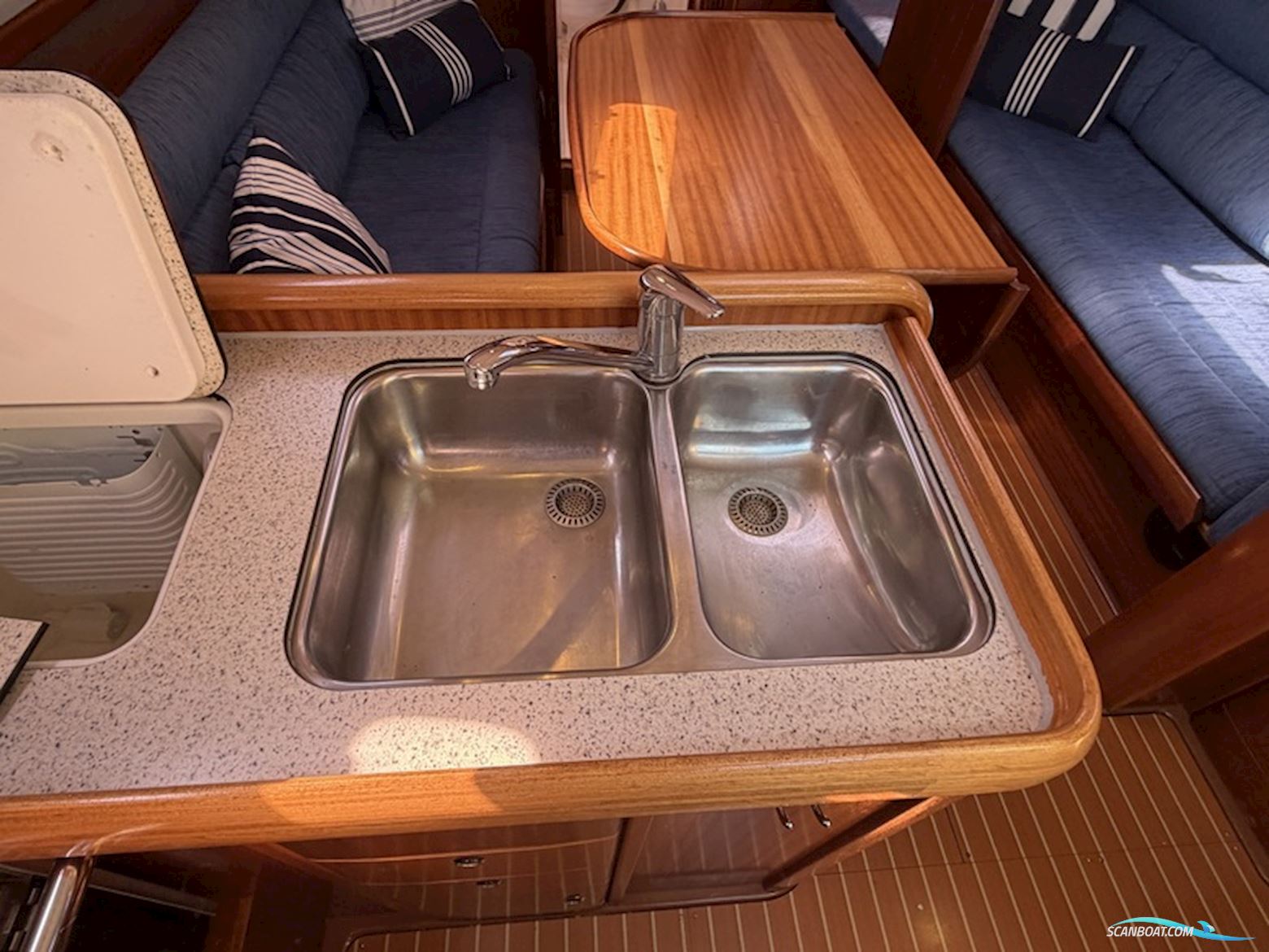 Bavaria 36-3