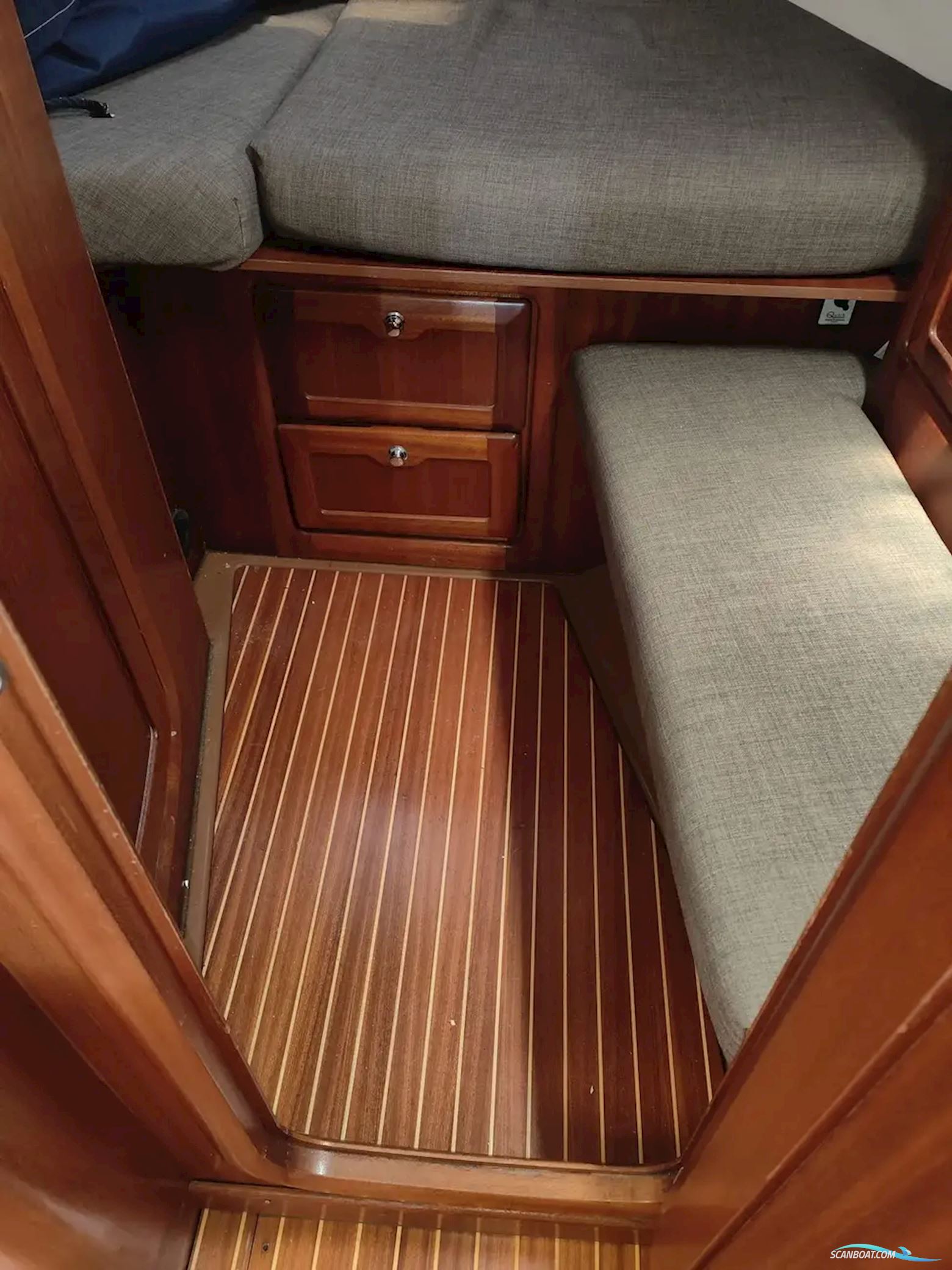 Bavaria 37