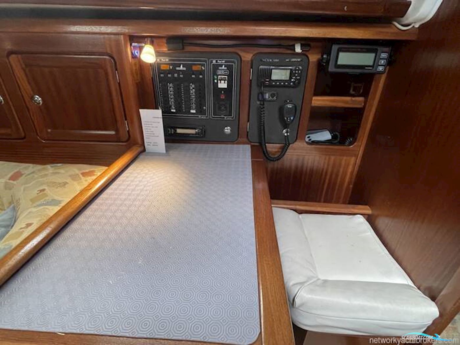 Bavaria 37