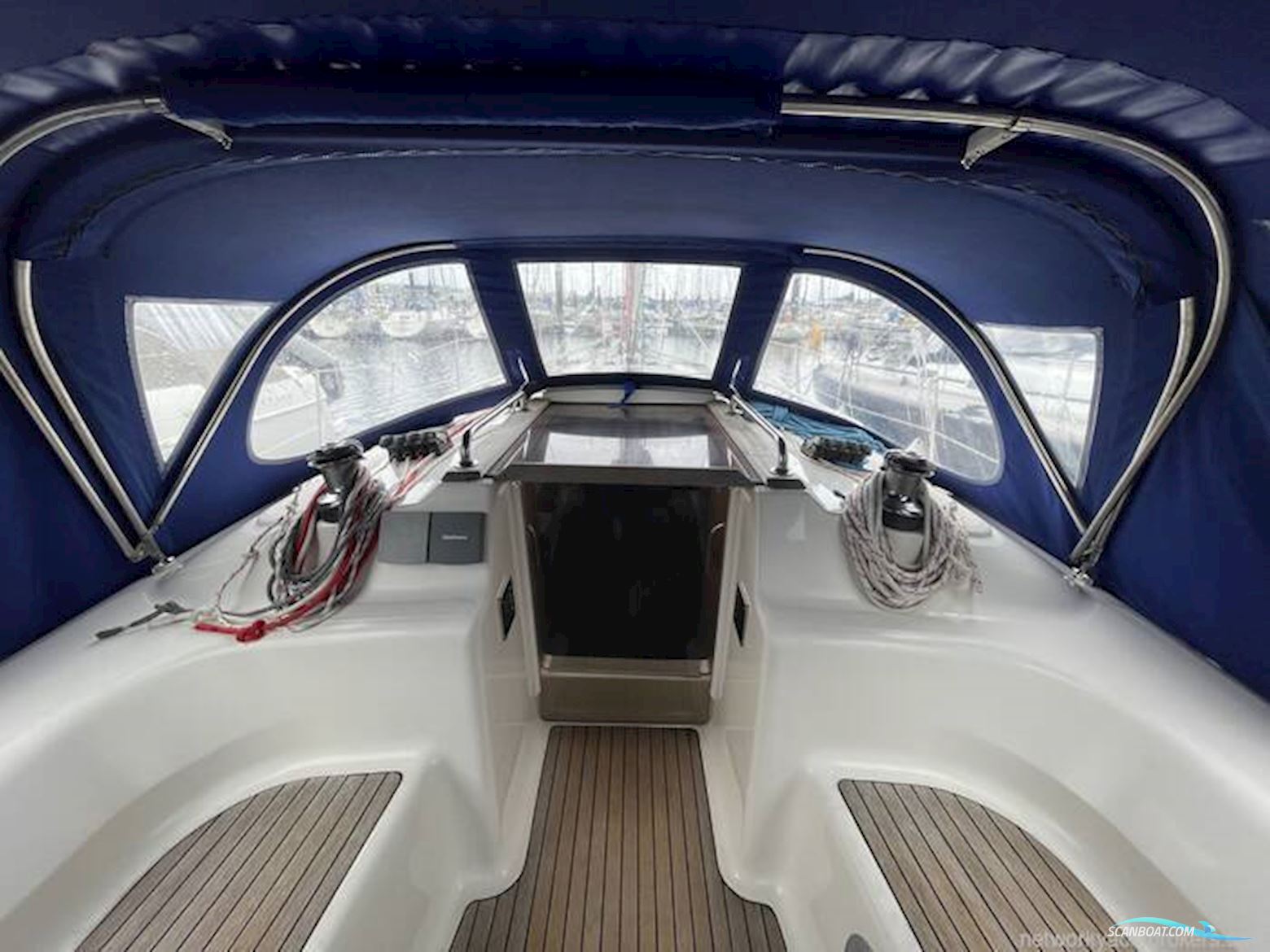 Bavaria 37