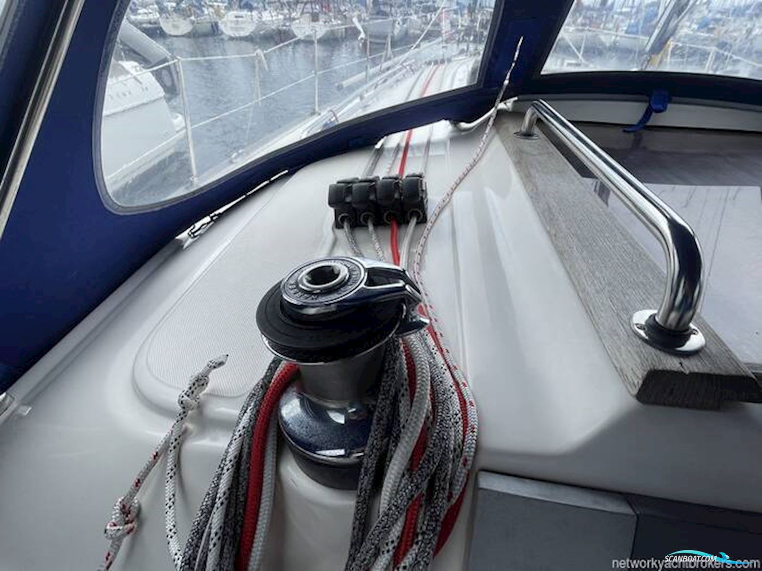 Bavaria 37