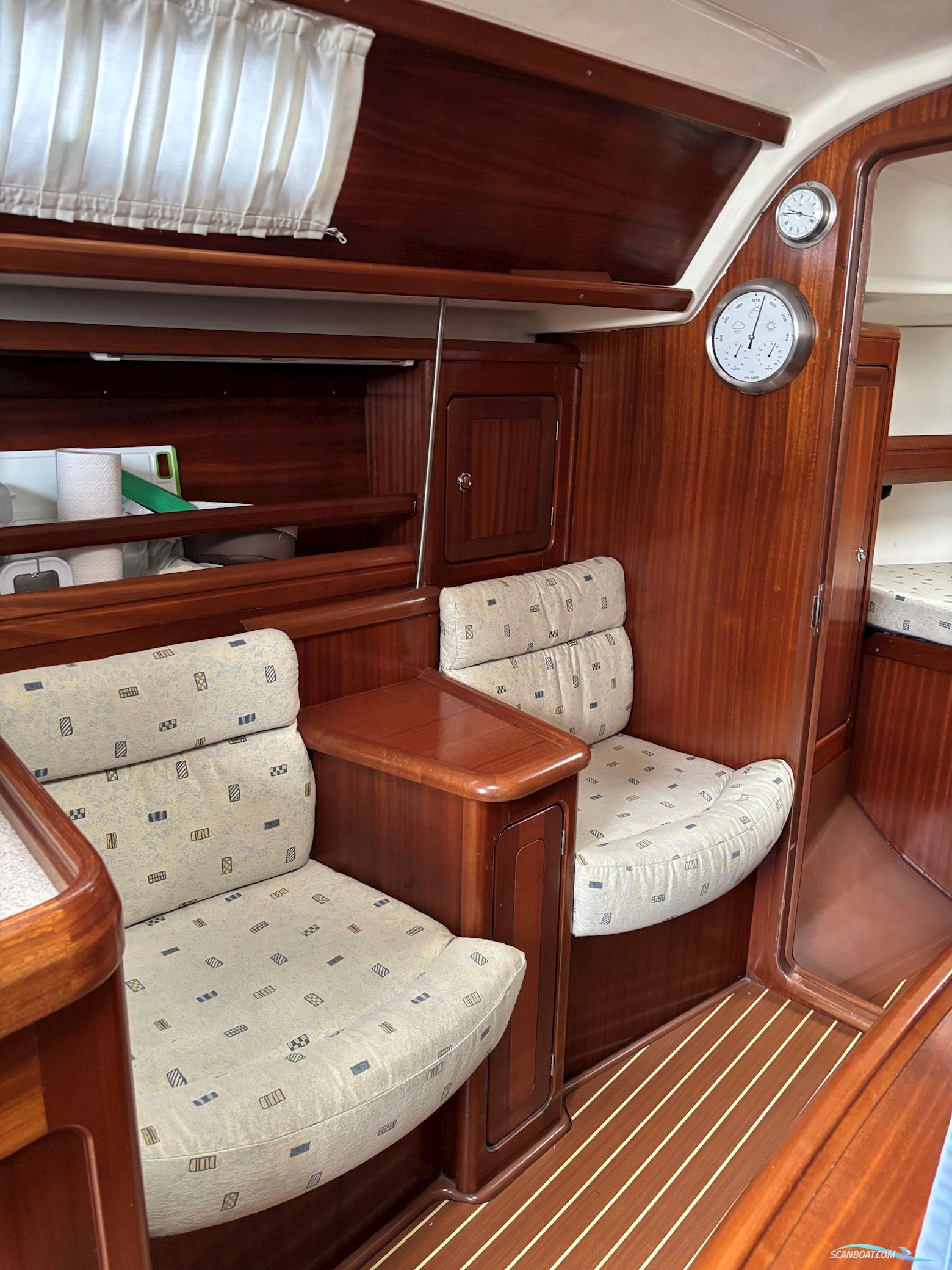 Bavaria 37
