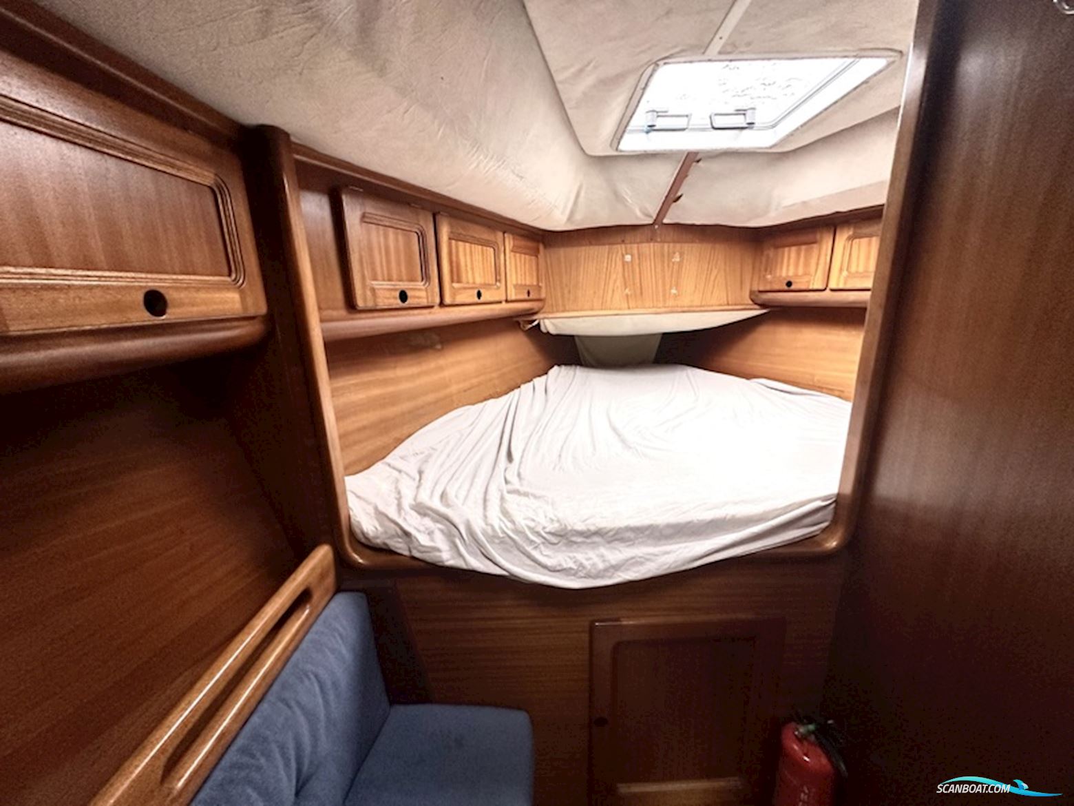 Bavaria 370