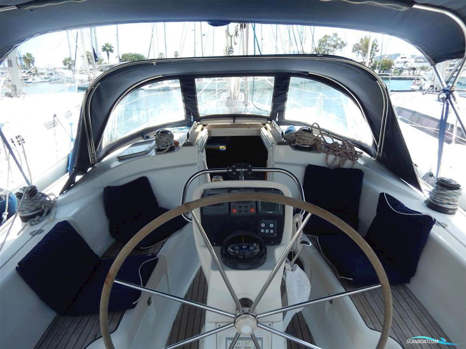 Bavaria 38 CRUISER