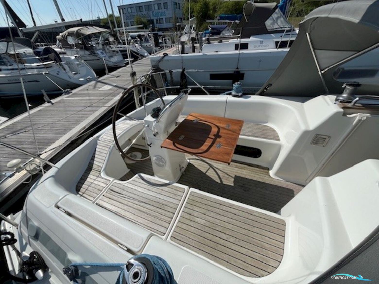 Bavaria 38