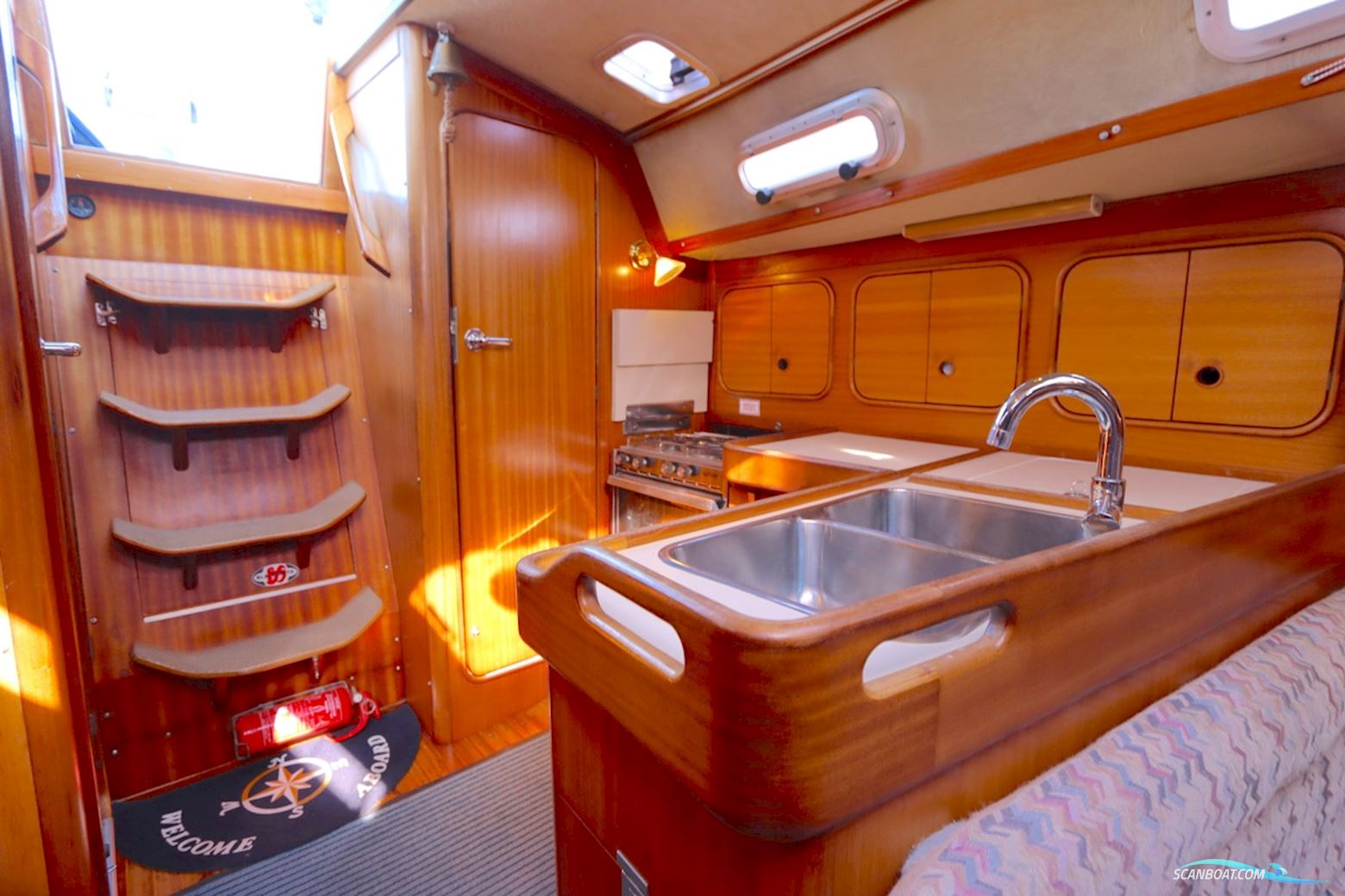 Bavaria 38