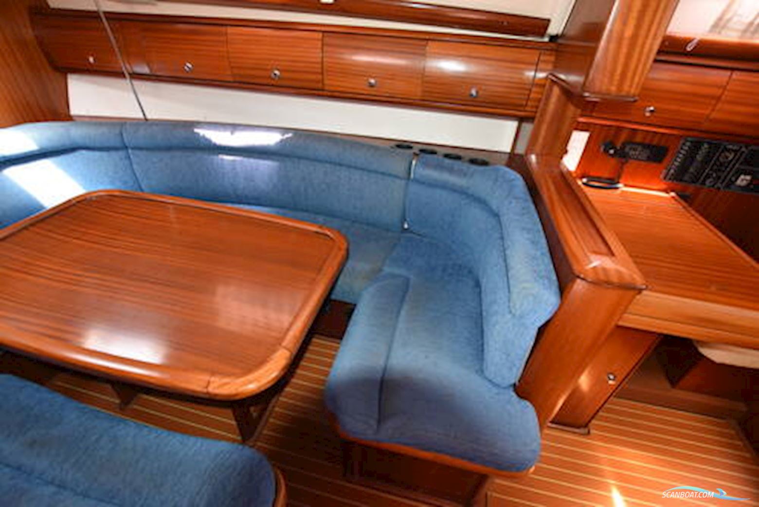 Bavaria 38