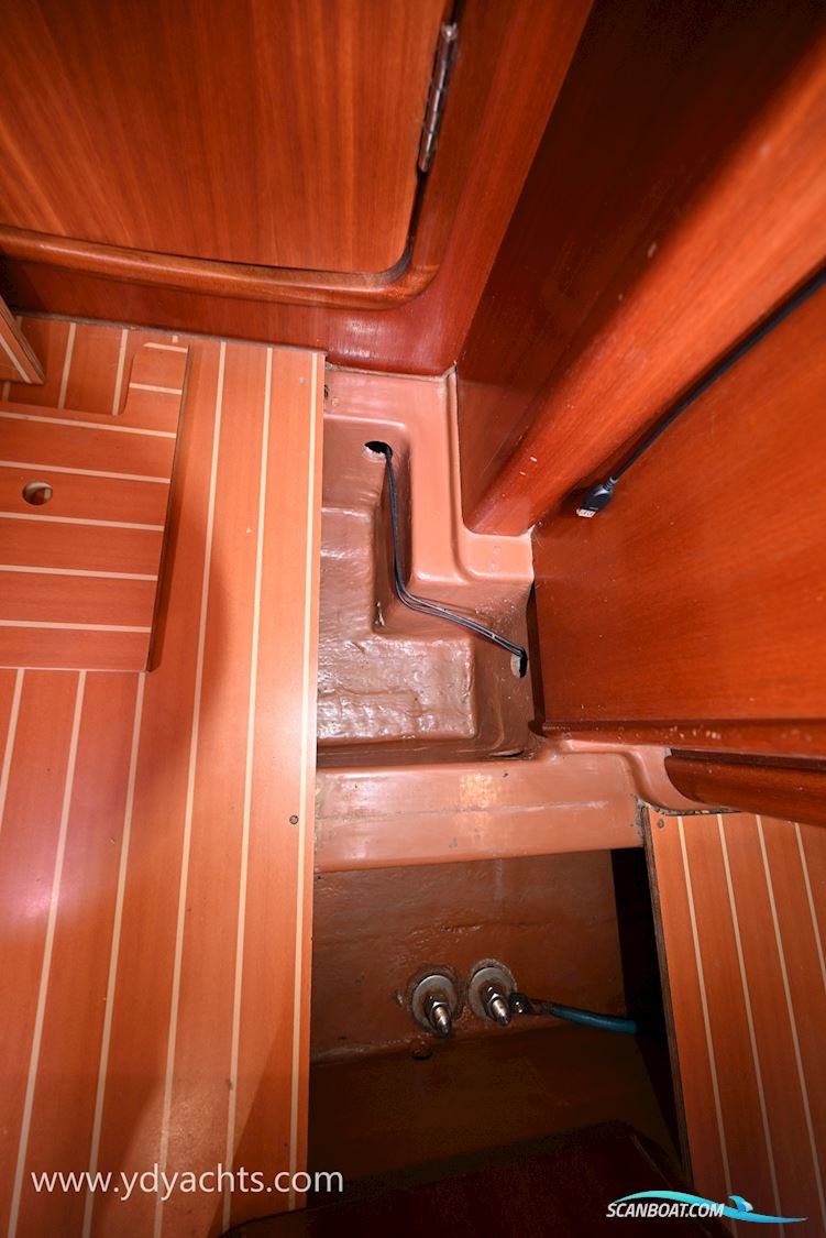 Bavaria 38